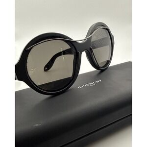 Givenchy | Accessories | Made In Italy Givenchy Sgv67  display picture 1